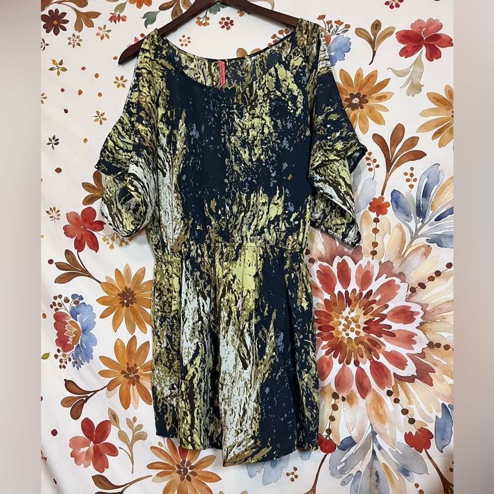 Eight Sixty Women’s M Green Black Abstract Cinched Waist Tunic Work Fall Top